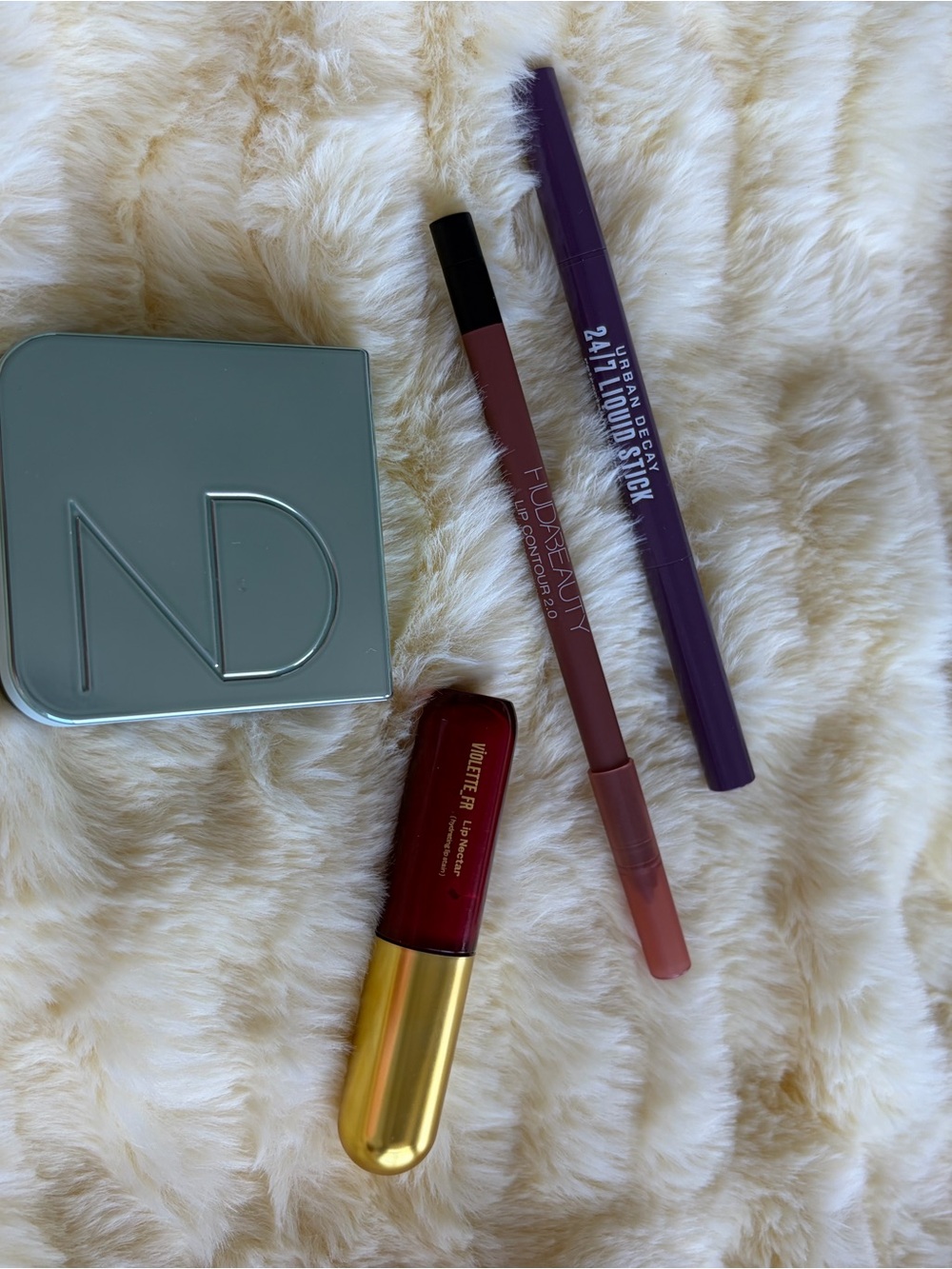 Huda Beauty Matte Lip Contour & Urban Decay 24/7 Violet Lip Duo - Plum Pink